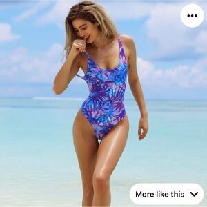 Kulani Kinis One Piece Swimsuit _ Size small